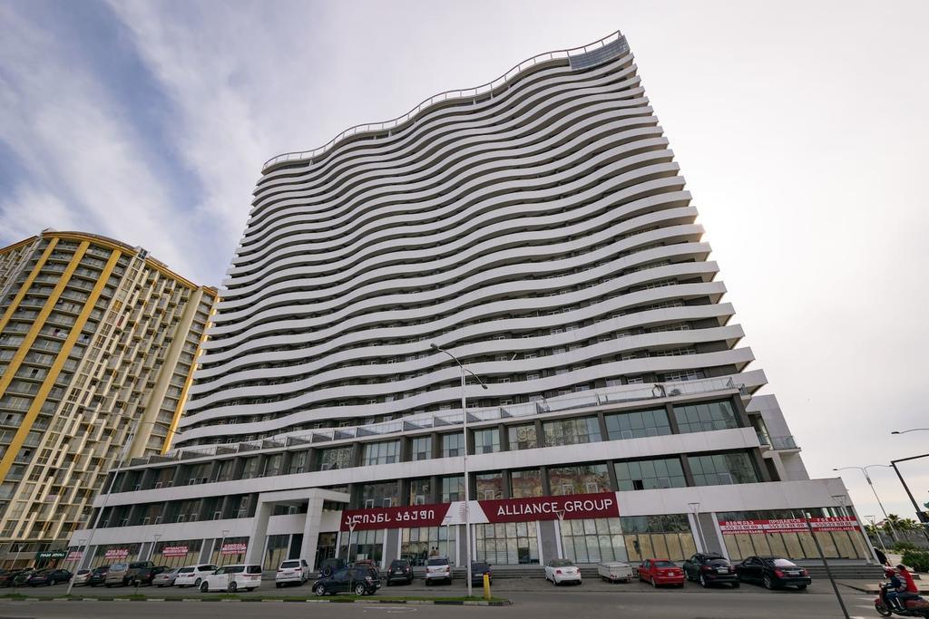 Apartment On Kobaladze Str 2 Batumi Exterior photo